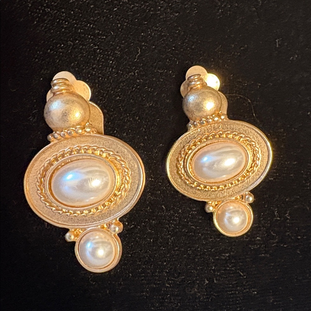 Vintage Gold and Pearl Earrings